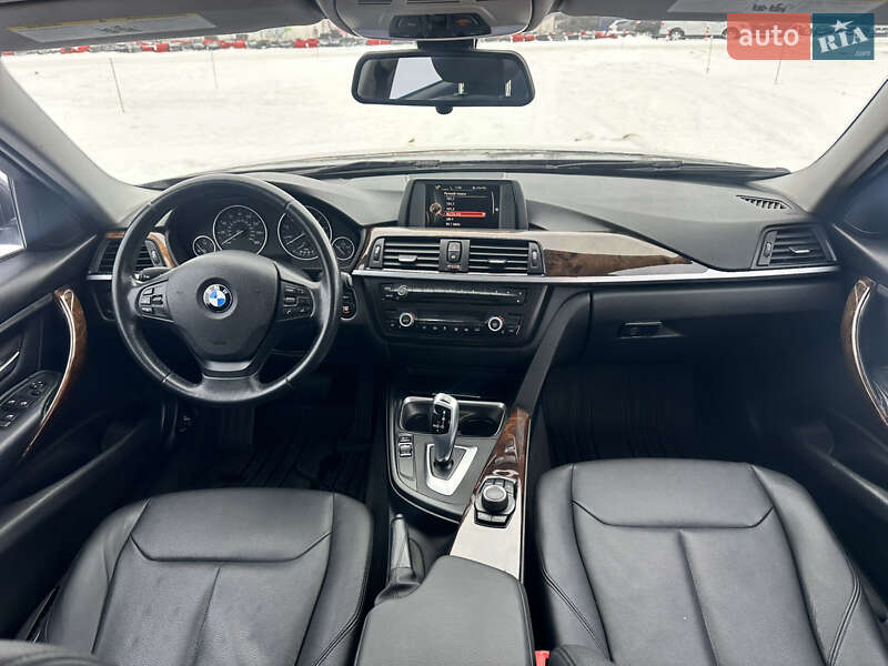 Седан BMW 3 Series 2014 в Умани