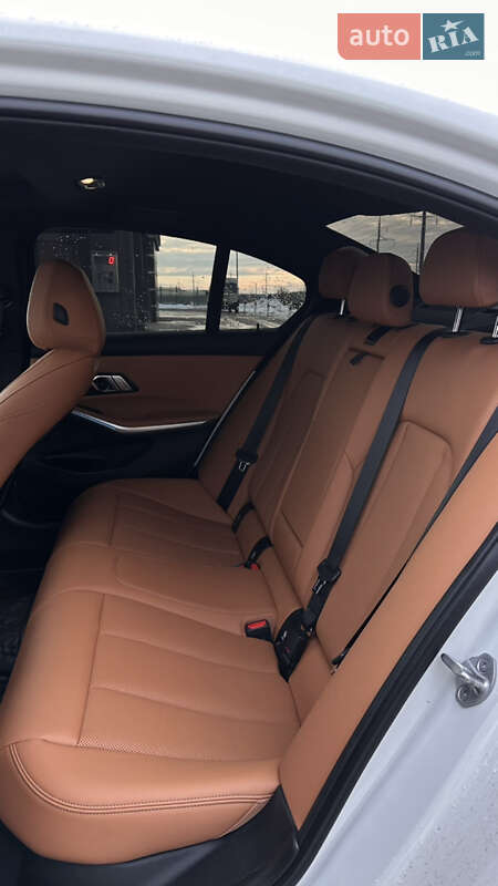 Седан BMW 3 Series 2023 в Львове фото 13 Седан BMW 3 Series 2023 в Львове
