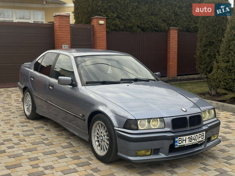 Седан BMW 3 Series 1995 в Одессе