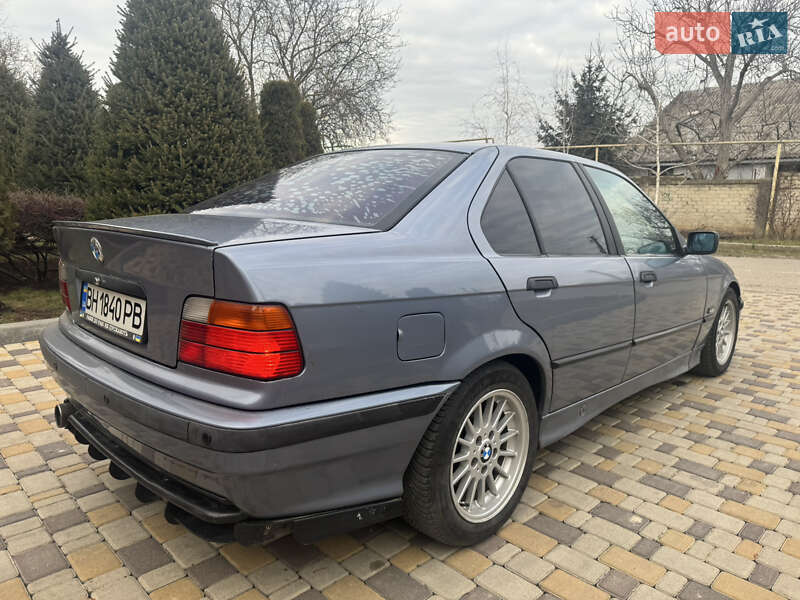 Седан BMW 3 Series 1995 в Одессе
