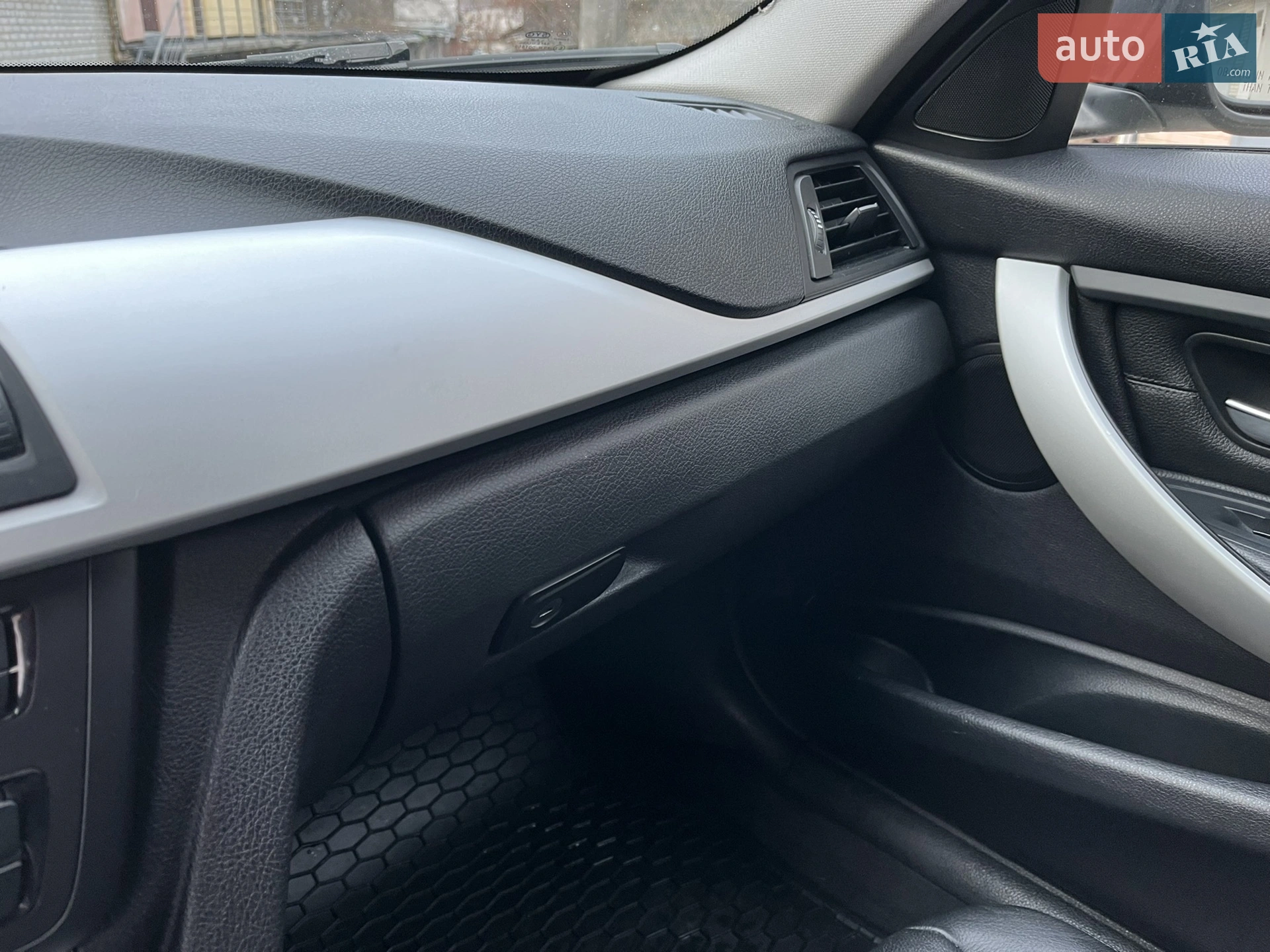 2012 BMW 3er - мініатюра 11