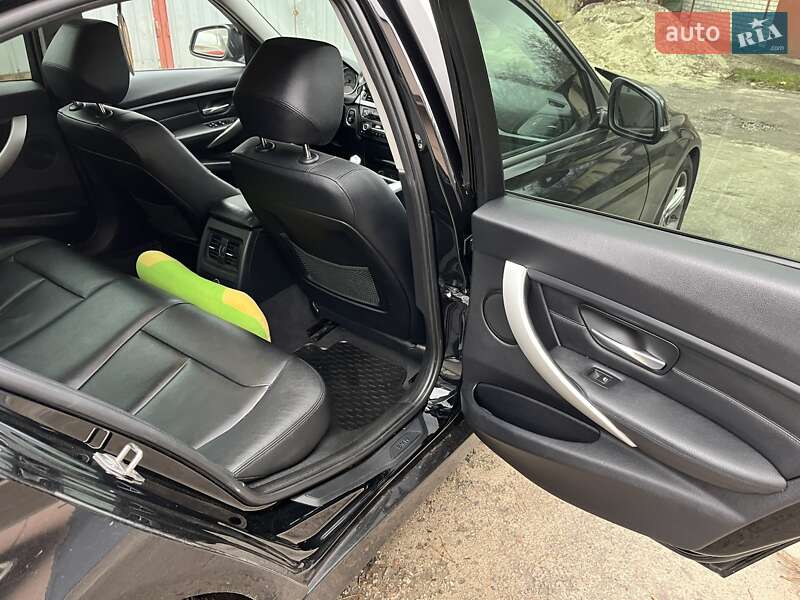 Седан BMW 3 Series 2012 в Киеве фото 12 Седан BMW 3 Series 2012 в Киеве