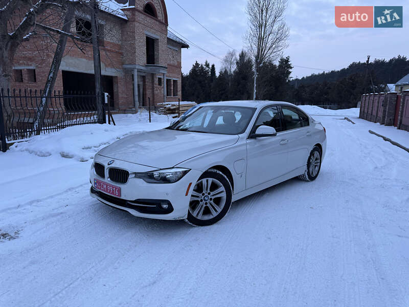 Седан BMW 3 Series 2017 в Львове