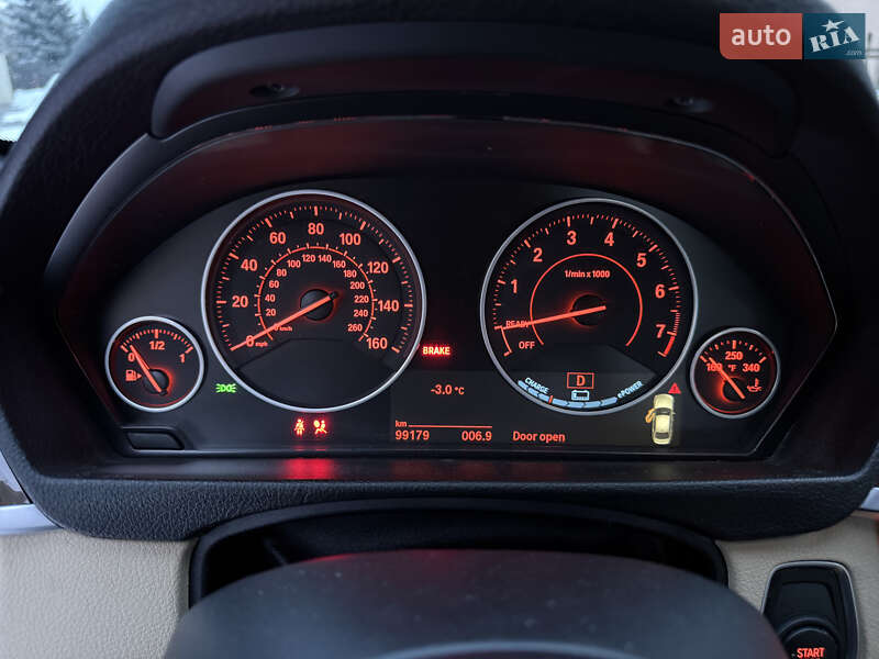 Седан BMW 3 Series 2017 в Львове