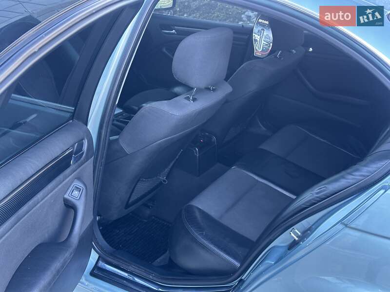 Седан BMW 3 Series 2002 в Николаеве