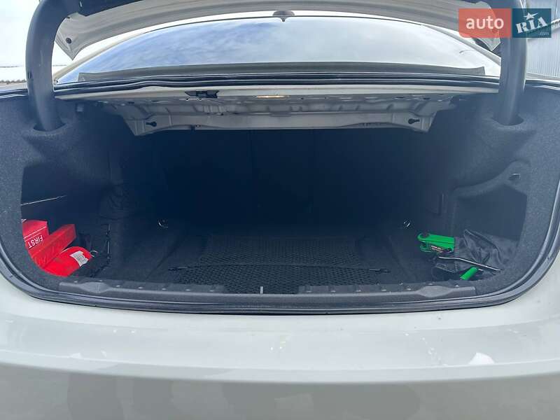 Седан BMW 3 Series 2012 в Хмельнике фото 65 Седан BMW 3 Series 2012 в Хмельнике