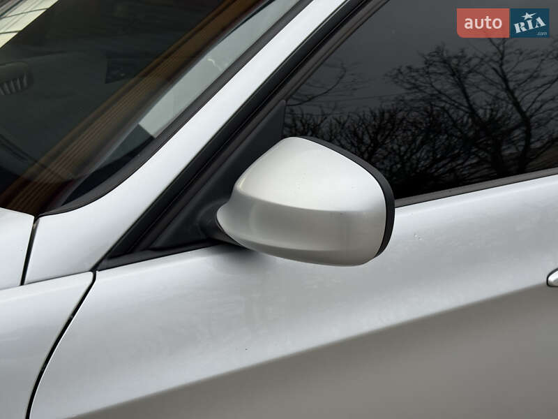 Седан BMW 3 Series 2010 в Днепре фото 19 Седан BMW 3 Series 2010 в Днепре