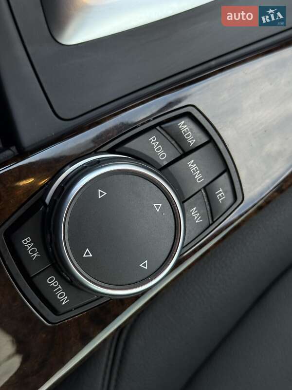 Седан BMW 3 Series 2015 в Львове