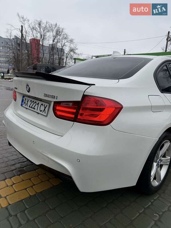 Седан BMW 3 Series 2015 в Харькове
