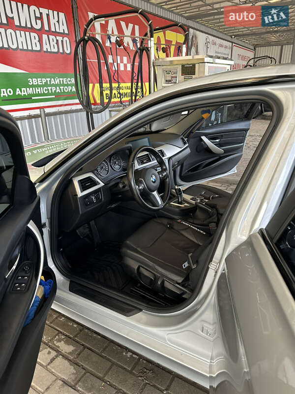 Седан BMW 3 Series 2015 в Александрие фото 3 Седан BMW 3 Series 2015 в Александрие