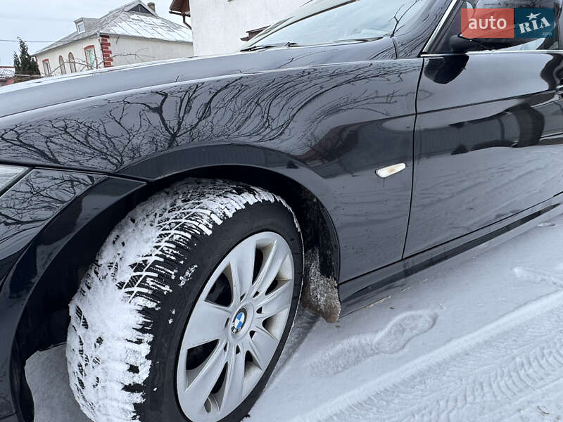 Универсал BMW 3 Series 2010 в Глыбокой
