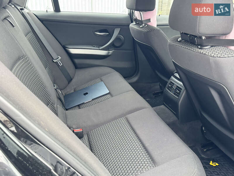 Универсал BMW 3 Series 2010 в Глыбокой