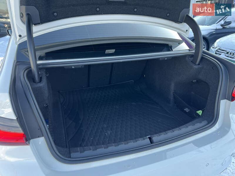 Седан BMW 3 Series 2019 в Киеве фото 54 Седан BMW 3 Series 2019 в Киеве