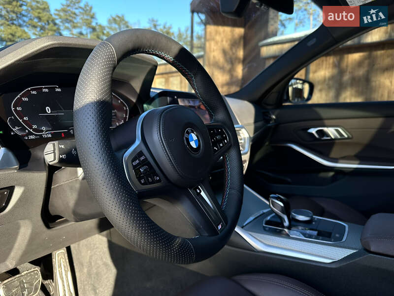 Седан BMW 3 Series 2022 в Киеве