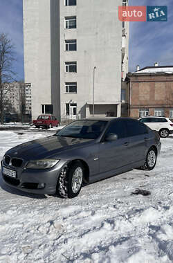 Седан BMW 3 Series 2009 в Черкасах