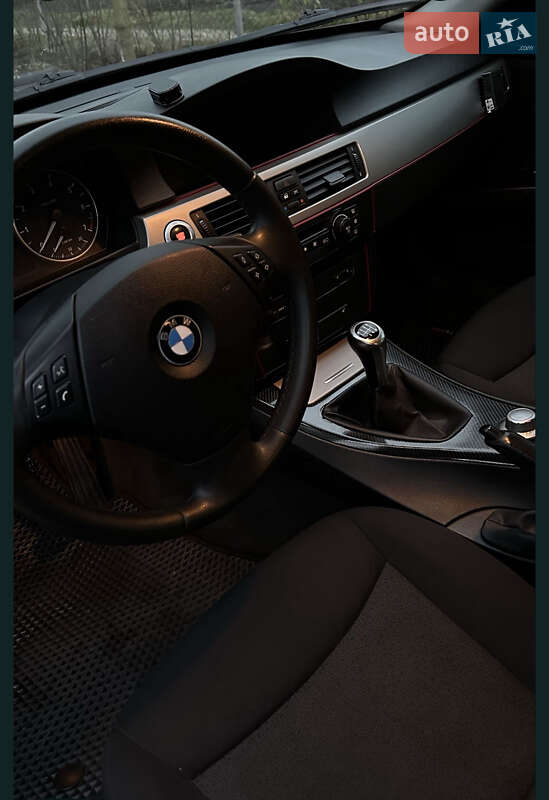 Седан BMW 3 Series 2005 в Пустомытах