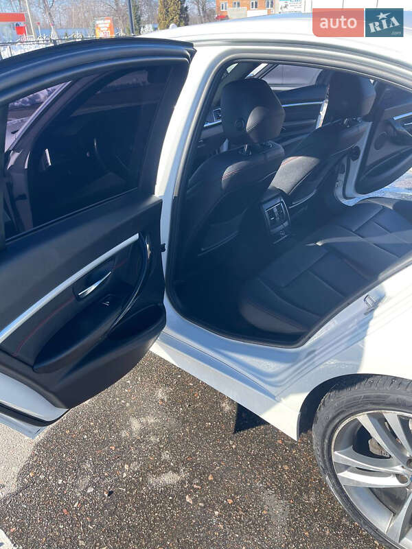 Седан BMW 3 Series 2017 в Первомайську