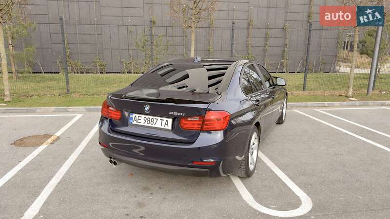 Седан BMW 3 Series 2014 в Днепре