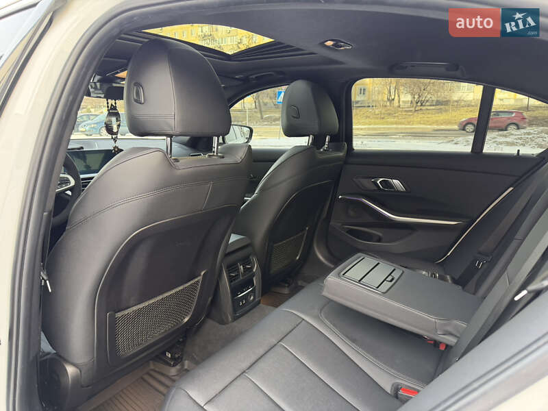 Седан BMW 3 Series 2019 в Днепре