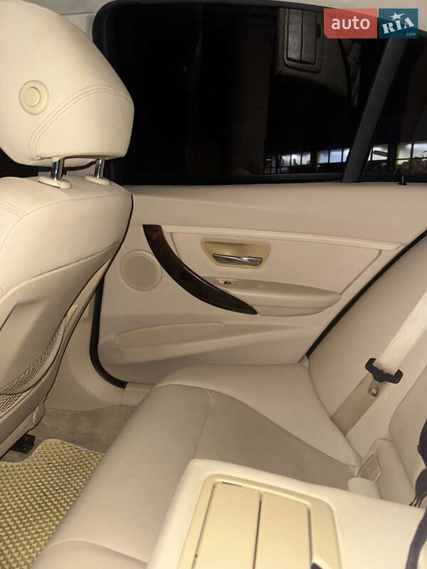 Седан BMW 3 Series 2013 в Ужгороде фото 107 Седан BMW 3 Series 2013 в Ужгороде