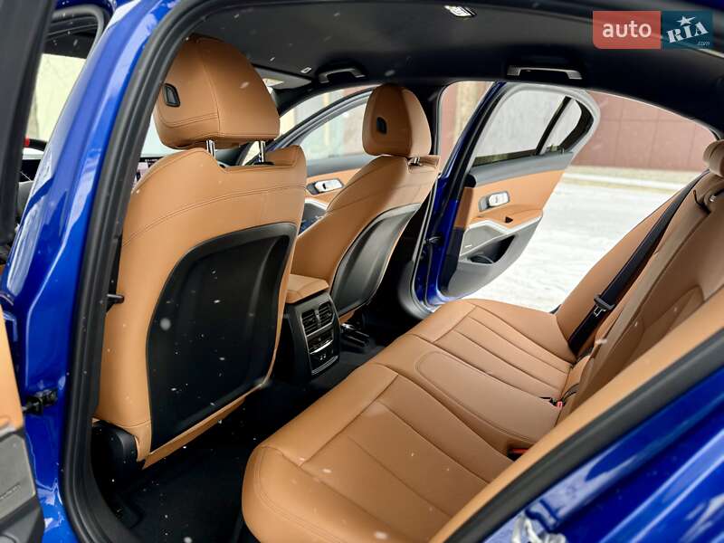 Седан BMW 3 Series 2025 в Днепре