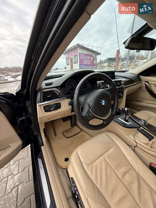 Седан BMW 3 Series 2013 в Львове