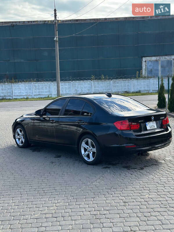 Седан BMW 3 Series 2013 в Надворной