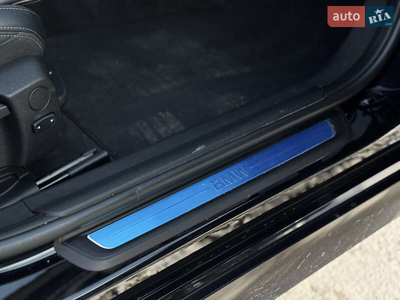 Седан BMW 3 Series 2020 в Львове