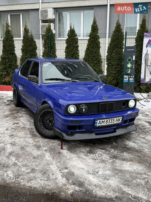 Седан BMW 3 Series 1986 в Киеве