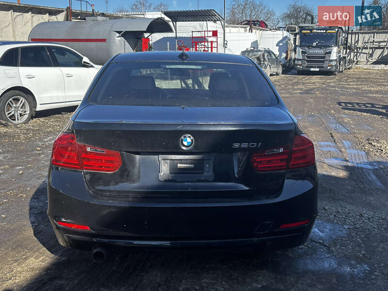 Седан BMW 3 Series 2015 в Стрые