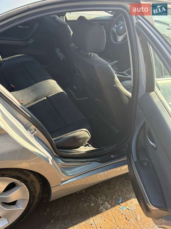 Седан BMW 3 Series 2005 в Ивано-Франковске