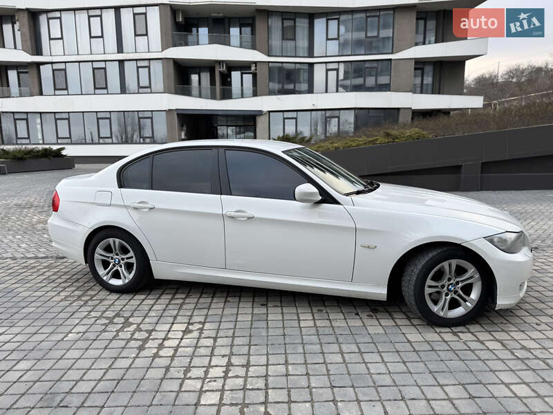Седан BMW 3 Series 2011 в Одессе
