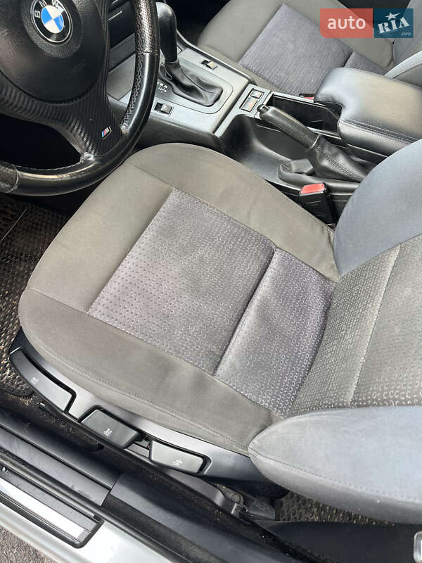 Седан BMW 3 Series 2003 в Киеве