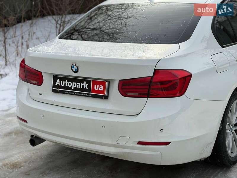 Седан BMW 3 Series 2016 в Києві