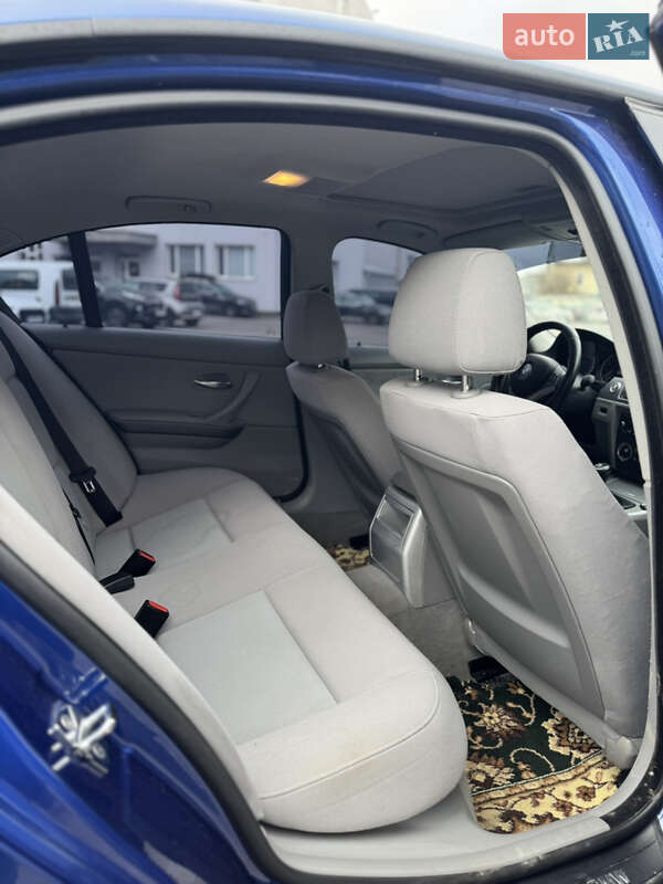 Седан BMW 3 Series 2007 в Львові