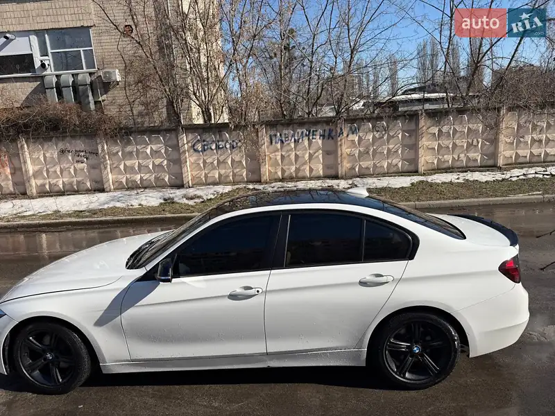 BMW 3 Series 2013 VIN WBA3A5G58DNP24632 фото оголошення 5 з 51