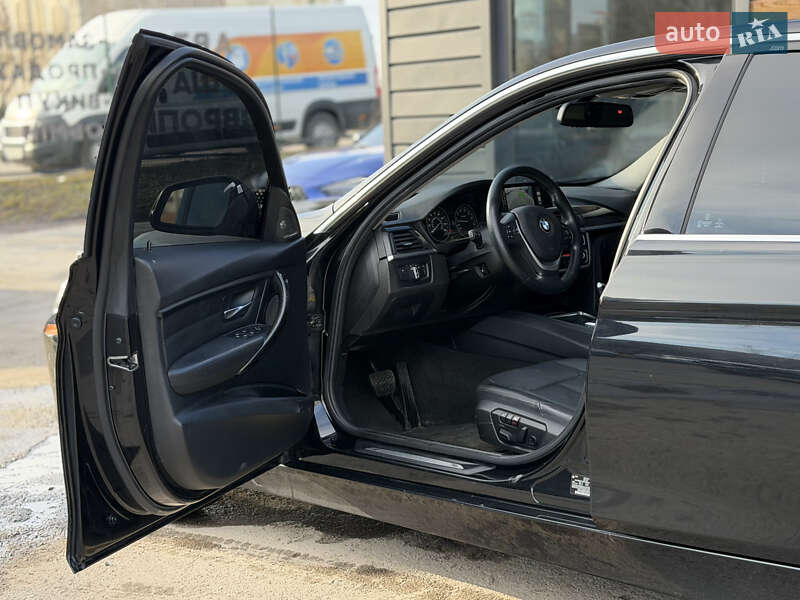 Седан BMW 3 Series 2015 в Шептицькому