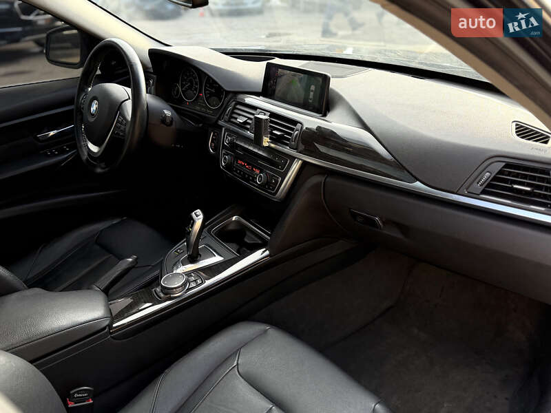 Седан BMW 3 Series 2015 в Шептицькому