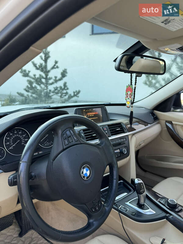 Седан BMW 3 Series 2015 в Луцке
