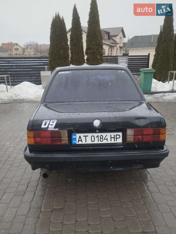 Седан BMW 3 Series 1990 в Надворной