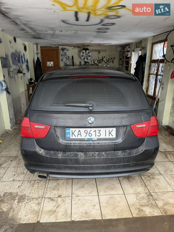 Универсал BMW 3 Series 2010 в Киеве