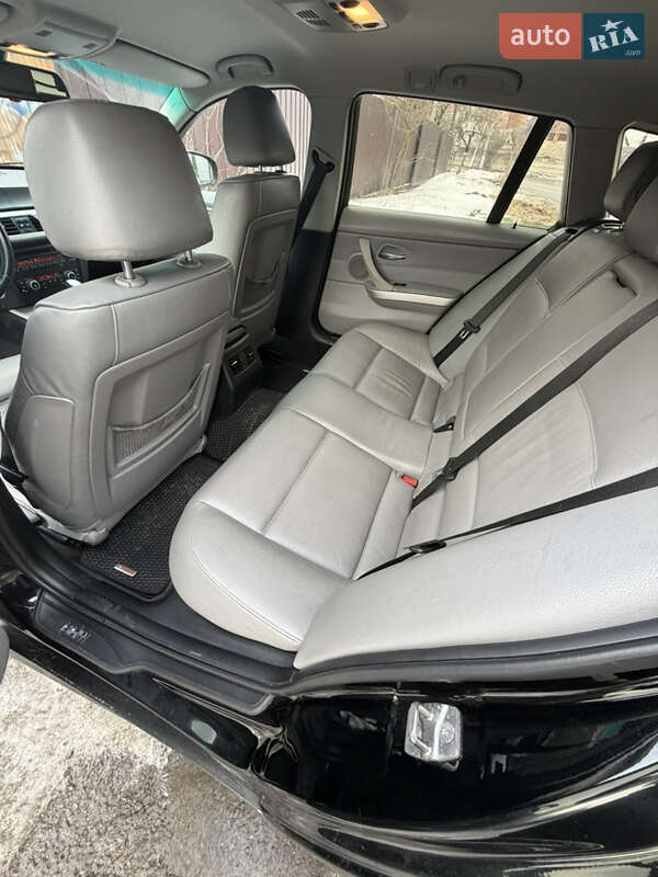 Универсал BMW 3 Series 2010 в Киеве