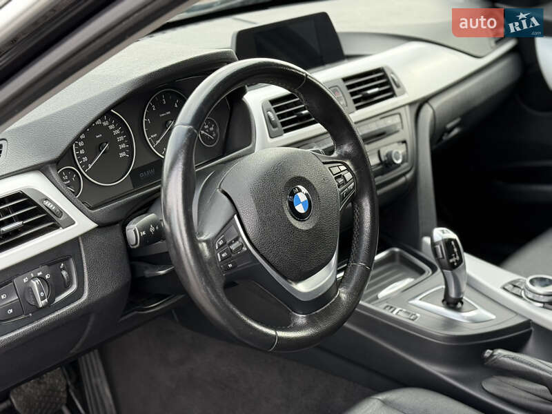 Седан BMW 3 Series 2013 в Черновцах