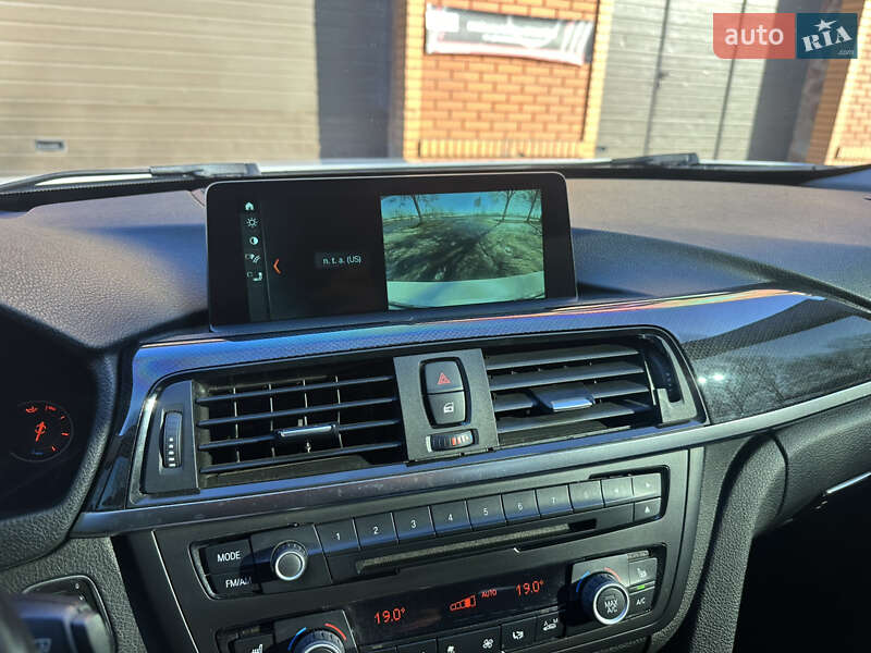 Седан BMW 3 Series 2014 в Киеве