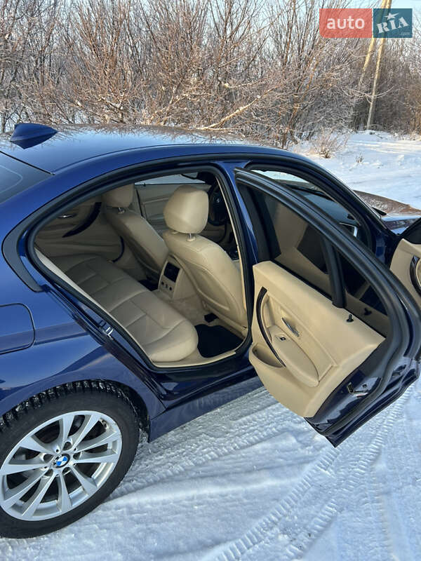 Седан BMW 3 Series 2015 в Белой Церкви