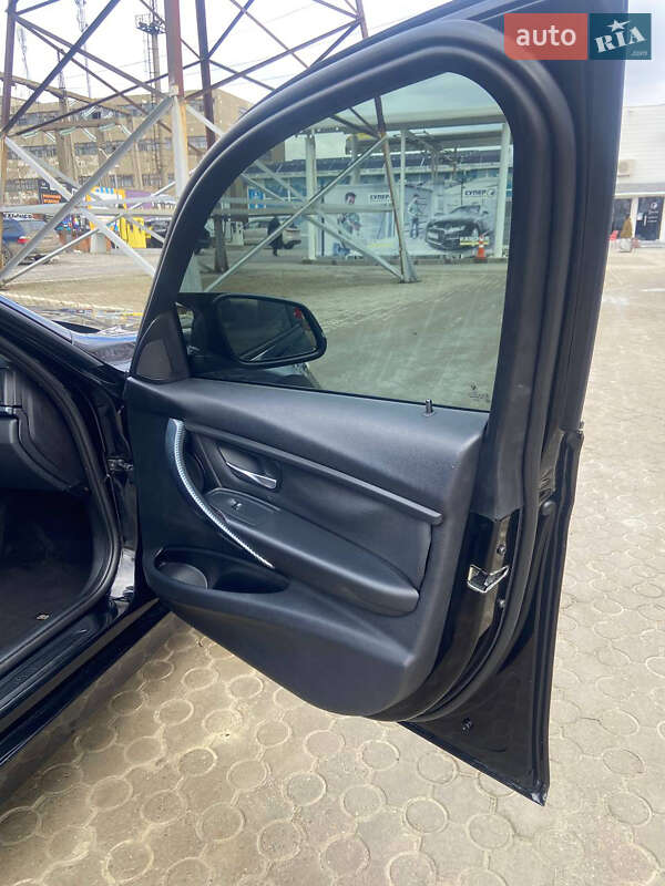 Седан BMW 3 Series 2013 в Черновцах фото 11 Седан BMW 3 Series 2013 в Черновцах