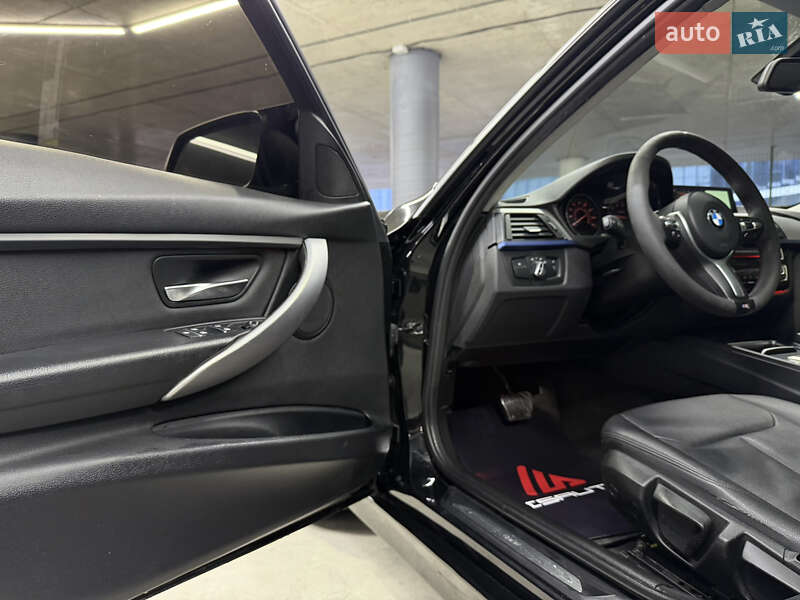 Седан BMW 3 Series 2016 в Одессе