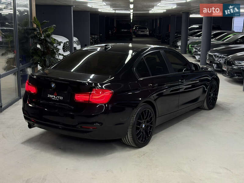 Седан BMW 3 Series 2016 в Одессе