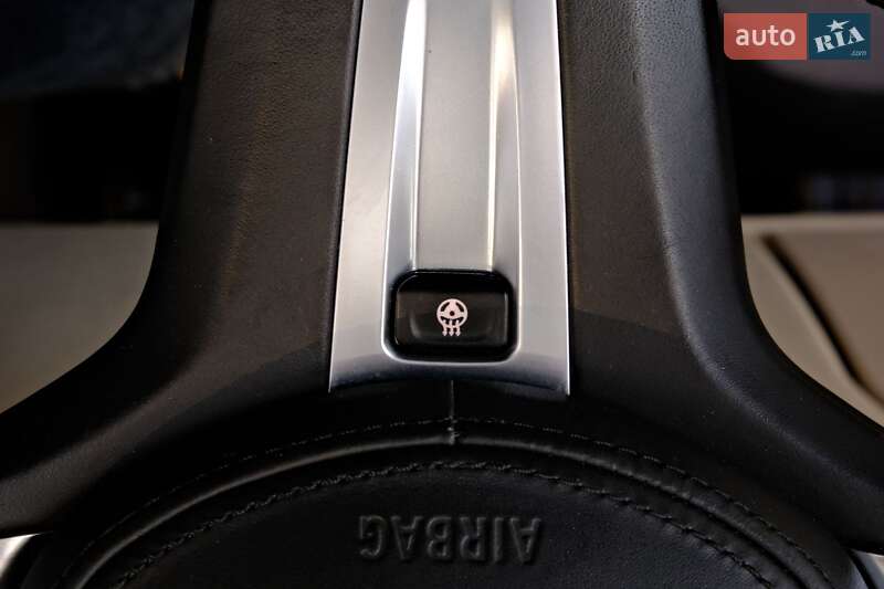 Седан BMW 3 Series 2020 в Одессе