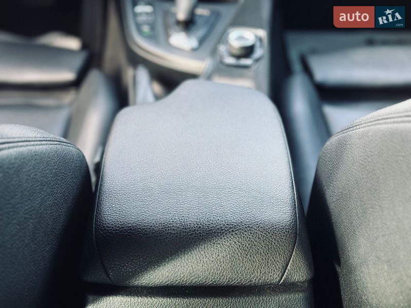 Седан BMW 3 Series 2014 в Кременчуге